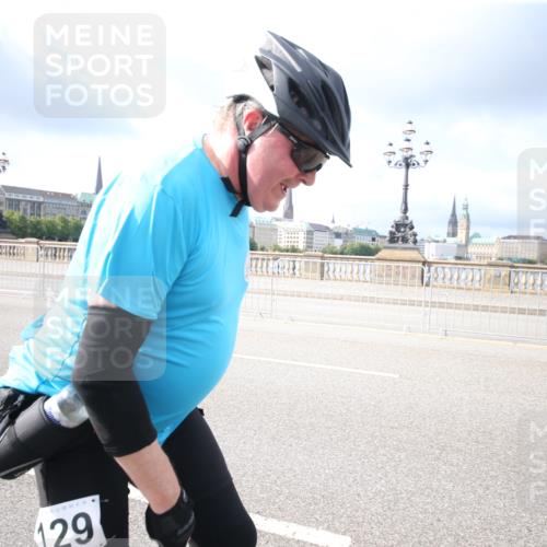 29.06.2025 - hella hamburg halbmarathon Jannik Wohlers http://msf.ph/oto/8140428 29.06.2025 08:58:24 Lombardsbrücke  meine-sportfotos.de