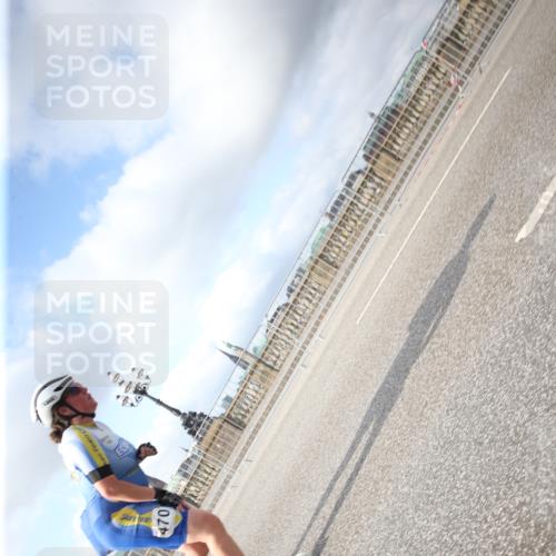 29.06.2025 - hella hamburg halbmarathon Jannik Wohlers http://msf.ph/oto/8140446 29.06.2025 08:59:42 Lombardsbrücke  meine-sportfotos.de