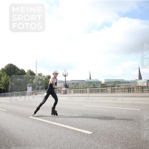 29.06.2025 - hella hamburg halbmarathon Jannik Wohlers http://msf.ph/oto/8140520 29.06.2025 08:59:43 Lombardsbrücke  meine-sportfotos.de