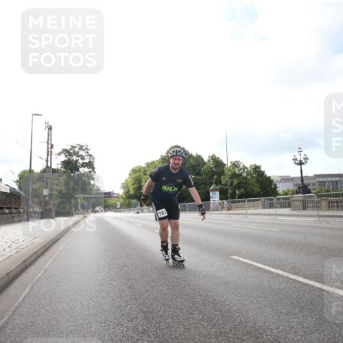 29.06.2025 - hella hamburg halbmarathon Jannik Wohlers http://msf.ph/oto/8140590 29.06.2025 08:59:56 Lombardsbrücke  meine-sportfotos.de