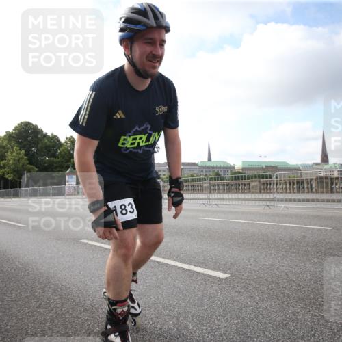 29.06.2025 - hella hamburg halbmarathon Jannik Wohlers http://msf.ph/oto/8140645 29.06.2025 08:59:57 Lombardsbrücke  meine-sportfotos.de