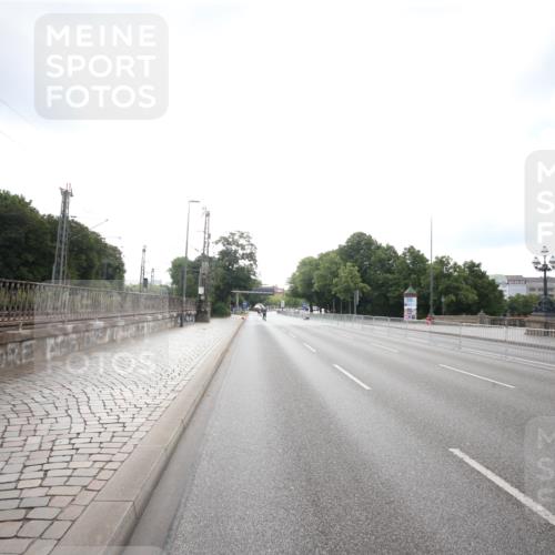 29.06.2025 - hella hamburg halbmarathon Jannik Wohlers http://msf.ph/oto/8140655 29.06.2025 09:00:37 Lombardsbrücke  meine-sportfotos.de