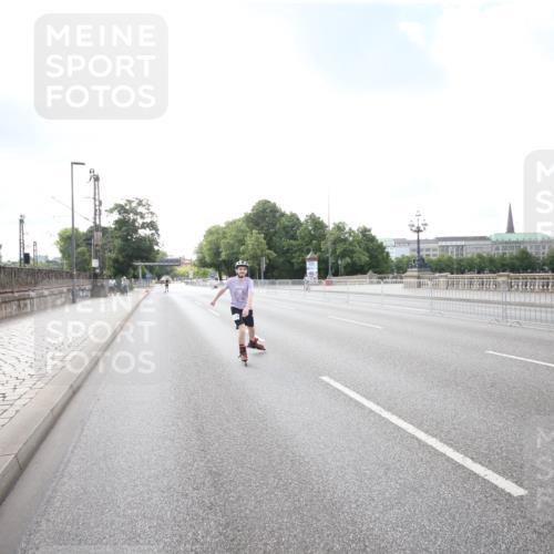 29.06.2025 - hella hamburg halbmarathon Jannik Wohlers http://msf.ph/oto/8140680 29.06.2025 09:03:36 Lombardsbrücke  meine-sportfotos.de
