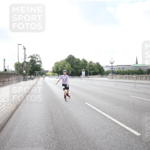 29.06.2025 - hella hamburg halbmarathon Jannik Wohlers http://msf.ph/oto/8140688 29.06.2025 09:03:36 Lombardsbrücke  meine-sportfotos.de