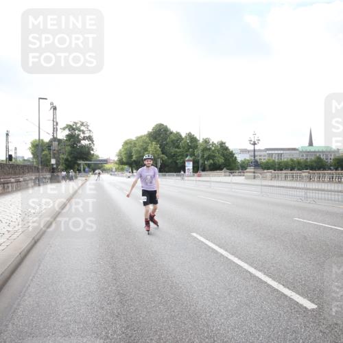 29.06.2025 - hella hamburg halbmarathon Jannik Wohlers http://msf.ph/oto/8140695 29.06.2025 09:03:36 Lombardsbrücke  meine-sportfotos.de