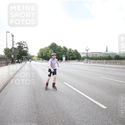 29.06.2025 - hella hamburg halbmarathon Jannik Wohlers http://msf.ph/oto/8140719 29.06.2025 09:03:37 Lombardsbrücke  meine-sportfotos.de