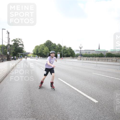 29.06.2025 - hella hamburg halbmarathon Jannik Wohlers http://msf.ph/oto/8140726 29.06.2025 09:03:37 Lombardsbrücke  meine-sportfotos.de
