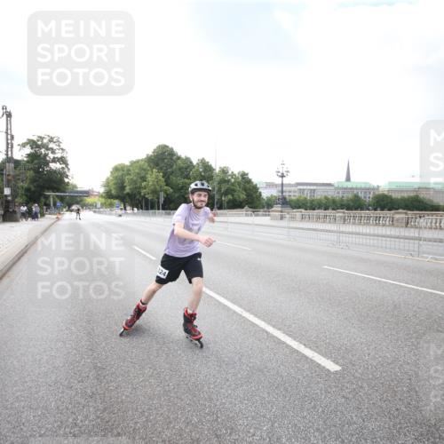 29.06.2025 - hella hamburg halbmarathon Jannik Wohlers http://msf.ph/oto/8140735 29.06.2025 09:03:37 Lombardsbrücke  meine-sportfotos.de