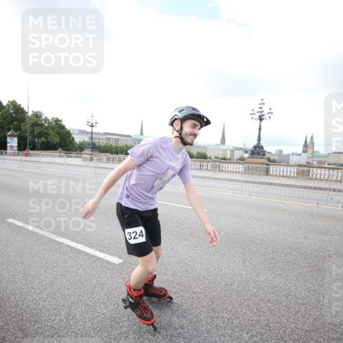 29.06.2025 - hella hamburg halbmarathon Jannik Wohlers http://msf.ph/oto/8140772 29.06.2025 09:03:37 Lombardsbrücke  meine-sportfotos.de