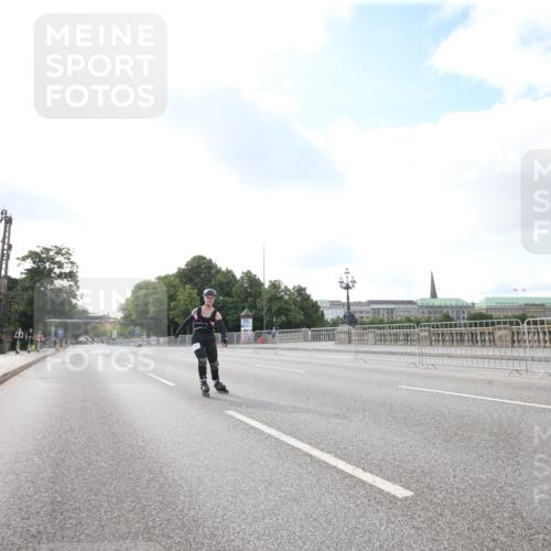 29.06.2025 - hella hamburg halbmarathon Jannik Wohlers http://msf.ph/oto/8140793 29.06.2025 09:03:58 Lombardsbrücke  meine-sportfotos.de