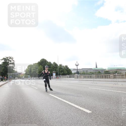 29.06.2025 - hella hamburg halbmarathon Jannik Wohlers http://msf.ph/oto/8140800 29.06.2025 09:03:58 Lombardsbrücke  meine-sportfotos.de