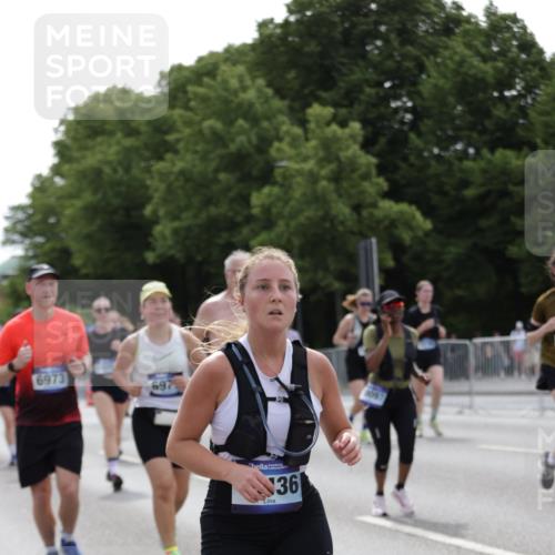 29.06.2025 - hella hamburg halbmarathon Jannik Wohlers http://msf.ph/oto/8140836 29.06.2025 10:43:20 Lombardsbrücke 1023, 1310, 1400, 2073, 2733, 3288, 3390, 3597, 4866, 5192, 5201, 5214, 5293, 5890, 6036, 6096, 6226, 6334, 6971, 6973, 7197, 7205, 7206, 7489, 7504, 8000, 8058, 8504, 9704, 9831, 10097, 10200, 10202, 10220, 10285, 10325, 10553, 10799, 12518, 12792, 13371, 13705, 13730, 13777, 14866, 15079, 15177, 15285, 15294, 15448, 15795, 15848, 16298, 16589, 16901, 16902, 17210, 17501, 18080, 18310, 18318, 18341, 18436 meine-sportfotos.de