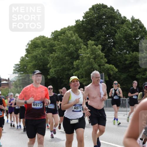 29.06.2025 - hella hamburg halbmarathon Jannik Wohlers http://msf.ph/oto/8140893 29.06.2025 10:43:21 Lombardsbrücke 1023, 1026, 1310, 1400, 2073, 2733, 3288, 3390, 3597, 4866, 5192, 5201, 5214, 5293, 5890, 6036, 6226, 6334, 6971, 6973, 7197, 7205, 7206, 7489, 7504, 8000, 8058, 8504, 9704, 9831, 10097, 10220, 10285, 10325, 10553, 10799, 12518, 12520, 12792, 13371, 13705, 13730, 13777, 14866, 15079, 15177, 15285, 15294, 15448, 15795, 15848, 16298, 16589, 16901, 16902, 17501, 18080, 18310, 18318, 18341, 18436 meine-sportfotos.de