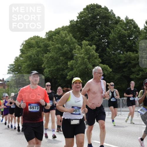 29.06.2025 - hella hamburg halbmarathon Jannik Wohlers http://msf.ph/oto/8140908 29.06.2025 10:43:21 Lombardsbrücke 1023, 1026, 1310, 1400, 2073, 2733, 3288, 3390, 3597, 4866, 5192, 5201, 5214, 5293, 5890, 6036, 6226, 6334, 6971, 6973, 7197, 7205, 7206, 7489, 7504, 8000, 8058, 8504, 9704, 9831, 10097, 10220, 10285, 10325, 10553, 10799, 12518, 12520, 12792, 13371, 13705, 13730, 13777, 14866, 15079, 15177, 15285, 15294, 15448, 15795, 15848, 16298, 16589, 16901, 16902, 17501, 18080, 18310, 18318, 18341, 18436 meine-sportfotos.de