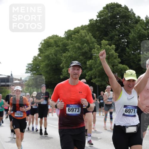 29.06.2025 - hella hamburg halbmarathon Jannik Wohlers http://msf.ph/oto/8140947 29.06.2025 10:43:22 Lombardsbrücke 1023, 1026, 1306, 1310, 1400, 1459, 2073, 2733, 3288, 3390, 3597, 4866, 5192, 5201, 5214, 5293, 5890, 6036, 6334, 6895, 6971, 6973, 7197, 7205, 7206, 7489, 7504, 8000, 8058, 8504, 9704, 9831, 10097, 10220, 10285, 10325, 10553, 10799, 12518, 12520, 12792, 13371, 13705, 13730, 13777, 14866, 15079, 15177, 15285, 15294, 15448, 15719, 15795, 15848, 16298, 16589, 16901, 16902, 17293, 17501, 18080, 18310, 18318, 18341, 18436 meine-sportfotos.de