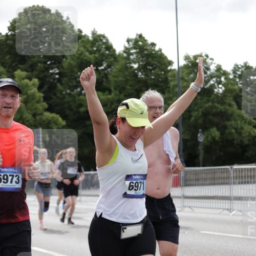 29.06.2025 - hella hamburg halbmarathon Jannik Wohlers http://msf.ph/oto/8140969 29.06.2025 10:43:22 Lombardsbrücke 1023, 1026, 1306, 1310, 1400, 1459, 2073, 2733, 3288, 3390, 3597, 4866, 5192, 5201, 5214, 5293, 5890, 6036, 6334, 6895, 6971, 6973, 7197, 7205, 7206, 7489, 7504, 8000, 8058, 8504, 9704, 9831, 10097, 10220, 10285, 10325, 10553, 10799, 12518, 12520, 12792, 13371, 13705, 13730, 13777, 14866, 15079, 15177, 15285, 15294, 15448, 15719, 15795, 15848, 16298, 16589, 16901, 16902, 17293, 17501, 18080, 18310, 18318, 18341, 18436 meine-sportfotos.de