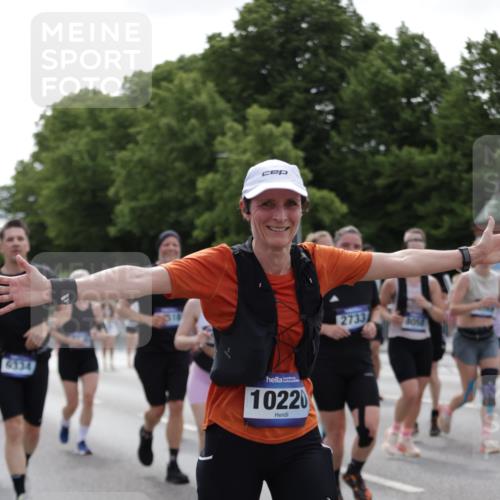 29.06.2025 - hella hamburg halbmarathon Jannik Wohlers http://msf.ph/oto/8141022 29.06.2025 10:43:24 Lombardsbrücke 1023, 1026, 1095, 1306, 1310, 1400, 1459, 2073, 2733, 3288, 3597, 4627, 4866, 5192, 5201, 5214, 5293, 5890, 6036, 6334, 6895, 6971, 6973, 7205, 7206, 7489, 7504, 8000, 8058, 8504, 8870, 9704, 10097, 10220, 10285, 10553, 10799, 12518, 12520, 12792, 13371, 13705, 13730, 13777, 14544, 14866, 15079, 15177, 15285, 15294, 15448, 15719, 15795, 15848, 16298, 16308, 16589, 16862, 17293, 17501, 18080, 18310, 18318, 18436 meine-sportfotos.de
