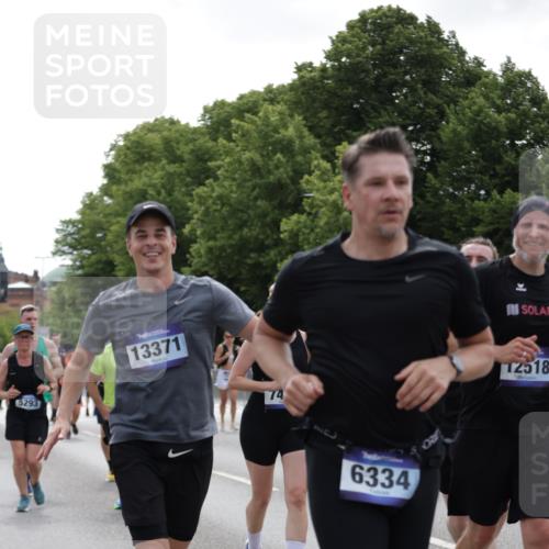 29.06.2025 - hella hamburg halbmarathon Jannik Wohlers http://msf.ph/oto/8141055 29.06.2025 10:43:26 Lombardsbrücke 1023, 1026, 1095, 1306, 1310, 1459, 2073, 2733, 3288, 3597, 4627, 4866, 5001, 5192, 5201, 5293, 5890, 6036, 6334, 6895, 6971, 6973, 7205, 7206, 7489, 7504, 8000, 8058, 8870, 9073, 9704, 9879, 10097, 10220, 10285, 10553, 10799, 12518, 12520, 12792, 13371, 13705, 13777, 14474, 14544, 14866, 15079, 15285, 15294, 15448, 15719, 15795, 15848, 16298, 16308, 16589, 16862, 17293, 17501, 18080, 18310, 18318, 18436 meine-sportfotos.de