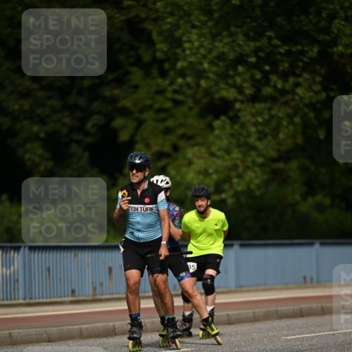 29.06.2025 - hella hamburg halbmarathon Dr. Thomas Lammeyer http://msf.ph/oto/8141057 29.06.2025 08:59:50 Kennedybrücke  meine-sportfotos.de