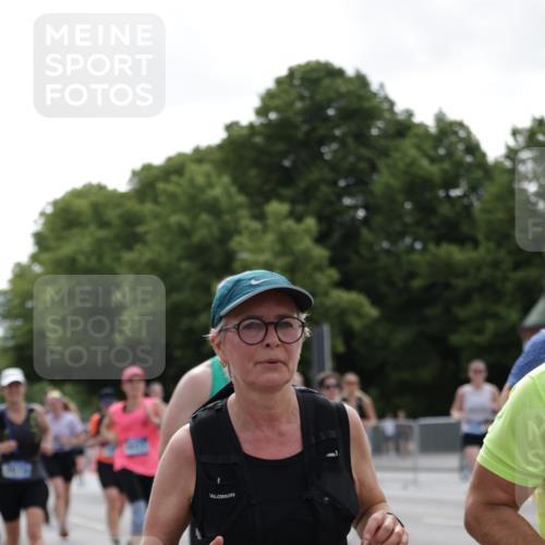 29.06.2025 - hella hamburg halbmarathon Jannik Wohlers http://msf.ph/oto/8141084 29.06.2025 10:43:30 Lombardsbrücke 1026, 1095, 1306, 1459, 2073, 2733, 3288, 3597, 4627, 4636, 5001, 5192, 5201, 5293, 5890, 5902, 5905, 6036, 6334, 6895, 7205, 7206, 7489, 8000, 8058, 8870, 9073, 9704, 9879, 10097, 10220, 10285, 10553, 10799, 12518, 12520, 12792, 13371, 13705, 13777, 14474, 14544, 15285, 15294, 15448, 15719, 16298, 16308, 16862, 17293, 17501, 18080, 18310, 18318 meine-sportfotos.de