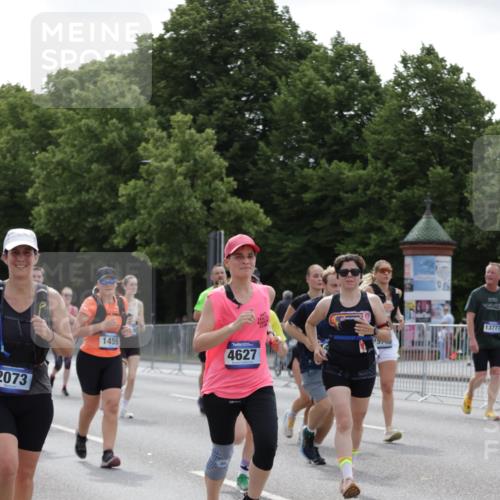 29.06.2025 - hella hamburg halbmarathon Jannik Wohlers http://msf.ph/oto/8141125 29.06.2025 10:43:32 Lombardsbrücke 1026, 1095, 1306, 1459, 1802, 1804, 2073, 2733, 3288, 3597, 4627, 4636, 5001, 5127, 5293, 5890, 5902, 5905, 6036, 6334, 6895, 7326, 7489, 8058, 8870, 9073, 9704, 9879, 10097, 10220, 10285, 10553, 10799, 12518, 12520, 12792, 13371, 13705, 13777, 13809, 13973, 14474, 14544, 15285, 15294, 15448, 15675, 15719, 16298, 16308, 16862, 17293, 18080, 18318 meine-sportfotos.de