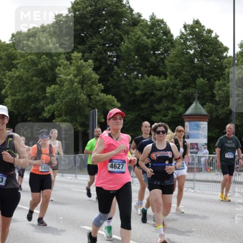 29.06.2025 - hella hamburg halbmarathon Jannik Wohlers http://msf.ph/oto/8141134 29.06.2025 10:43:32 Lombardsbrücke 1026, 1095, 1306, 1459, 1802, 1804, 2073, 2733, 3288, 3597, 4627, 4636, 5001, 5127, 5293, 5890, 5902, 5905, 6036, 6334, 6895, 7326, 7489, 8058, 8870, 9073, 9704, 9879, 10097, 10220, 10285, 10553, 10799, 12518, 12520, 12792, 13371, 13705, 13777, 13809, 13973, 14474, 14544, 15285, 15294, 15448, 15675, 15719, 16298, 16308, 16862, 17293, 18080, 18318 meine-sportfotos.de