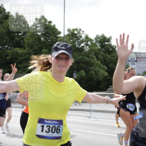 29.06.2025 - hella hamburg halbmarathon Jannik Wohlers http://msf.ph/oto/8141231 29.06.2025 10:43:35 Lombardsbrücke 1026, 1095, 1306, 1459, 1802, 1804, 2073, 2186, 2692, 3288, 3596, 3597, 4627, 4636, 4898, 5001, 5127, 5293, 5890, 5902, 5905, 6036, 6334, 6895, 7326, 7610, 8058, 8591, 8870, 8957, 9073, 9704, 9879, 10285, 10553, 12520, 12792, 13371, 13777, 13809, 13973, 14474, 14544, 14842, 15285, 15294, 15675, 15719, 16298, 16308, 16862, 17293, 18080 meine-sportfotos.de