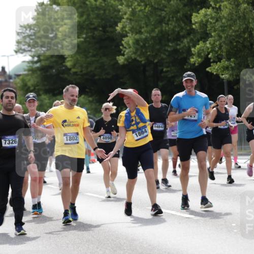 29.06.2025 - hella hamburg halbmarathon Jannik Wohlers http://msf.ph/oto/8141294 29.06.2025 10:43:40 Lombardsbrücke 1026, 1095, 1306, 1459, 1802, 1804, 2073, 2186, 2692, 3065, 3288, 3596, 4627, 4636, 4898, 5001, 5127, 5730, 5731, 5902, 5905, 6895, 7326, 7610, 7818, 8591, 8763, 8870, 8957, 9073, 9879, 11955, 12445, 12520, 12792, 13629, 13809, 13973, 14031, 14474, 14544, 14842, 14874, 15285, 15675, 15719, 16244, 16308, 16862, 17293, 17582 meine-sportfotos.de