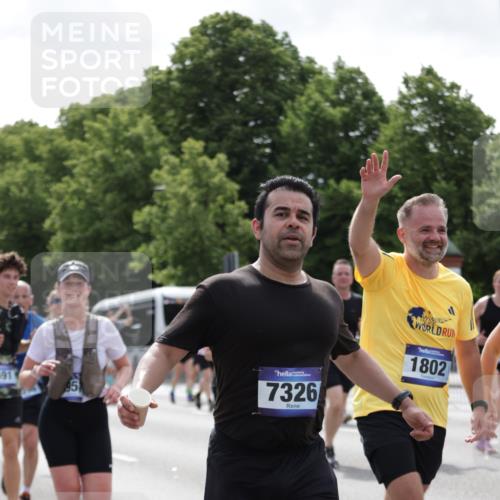 29.06.2025 - hella hamburg halbmarathon Jannik Wohlers http://msf.ph/oto/8141469 29.06.2025 10:43:44 Lombardsbrücke 1095, 1519, 1802, 1804, 2186, 2692, 3065, 3596, 4627, 4636, 4898, 5001, 5127, 5730, 5731, 5902, 5905, 7326, 7610, 7818, 7842, 8591, 8763, 8870, 8957, 9073, 9510, 9879, 10223, 11955, 12256, 12445, 13629, 13809, 13832, 13973, 13987, 14031, 14474, 14544, 14842, 14874, 15675, 16244, 16308, 16862, 17582, 17844 meine-sportfotos.de