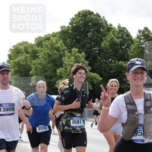 29.06.2025 - hella hamburg halbmarathon Jannik Wohlers http://msf.ph/oto/8141530 29.06.2025 10:43:45 Lombardsbrücke 1519, 1802, 1804, 2186, 2692, 3065, 3596, 4636, 4898, 5001, 5127, 5730, 5731, 5902, 5905, 7326, 7610, 7818, 7842, 8591, 8763, 8870, 8957, 9073, 9510, 9879, 10223, 11955, 12256, 12445, 12803, 12995, 13629, 13809, 13832, 13973, 13987, 14031, 14474, 14544, 14842, 14874, 15675, 16244, 16308, 17582, 17844 meine-sportfotos.de