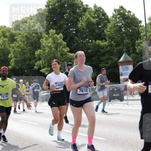 29.06.2025 - hella hamburg halbmarathon Jannik Wohlers http://msf.ph/oto/8141645 29.06.2025 10:43:49 Lombardsbrücke 1345, 1519, 1802, 1804, 2186, 2343, 2610, 2692, 3065, 3596, 4496, 4636, 4898, 5127, 5647, 5730, 5731, 5902, 5905, 7326, 7610, 7818, 7842, 8272, 8591, 8763, 8957, 9510, 10223, 11955, 12256, 12322, 12445, 12803, 12995, 13629, 13809, 13832, 13906, 13973, 13987, 14031, 14123, 14654, 14842, 14874, 15646, 15675, 16244, 16805, 17314, 17582, 17844 meine-sportfotos.de
