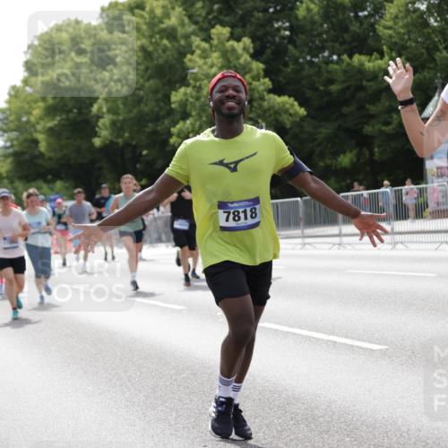 29.06.2025 - hella hamburg halbmarathon Jannik Wohlers http://msf.ph/oto/8141733 29.06.2025 10:43:50 Lombardsbrücke 1345, 1519, 1802, 1804, 2186, 2343, 2610, 2692, 3065, 3596, 4496, 4898, 5127, 5647, 5730, 5731, 7326, 7610, 7818, 7842, 8272, 8591, 8763, 8957, 9510, 10223, 11825, 11955, 12256, 12322, 12445, 12803, 12995, 13629, 13809, 13832, 13906, 13973, 13987, 14031, 14123, 14654, 14842, 14874, 15646, 15675, 16244, 16805, 17273, 17314, 17582, 17844, 17968 meine-sportfotos.de