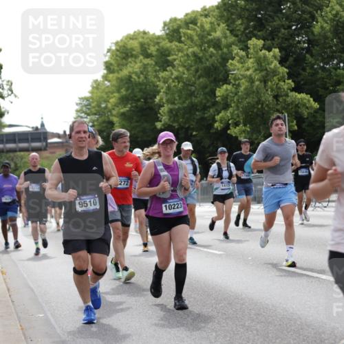 29.06.2025 - hella hamburg halbmarathon Jannik Wohlers http://msf.ph/oto/8141754 29.06.2025 10:43:55 Lombardsbrücke 1345, 1519, 2186, 2343, 2610, 2692, 3065, 3596, 4496, 4898, 5647, 5730, 5731, 7610, 7818, 7842, 8272, 8591, 8763, 9510, 10223, 10303, 10304, 11825, 11955, 12256, 12322, 12445, 12803, 12995, 13330, 13390, 13629, 13832, 13906, 13987, 14031, 14091, 14123, 14654, 14842, 14874, 15646, 16244, 16805, 17273, 17314, 17582, 17844, 17968 meine-sportfotos.de
