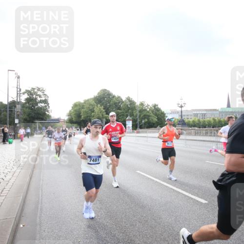 29.06.2025 - hella hamburg halbmarathon Jannik Wohlers http://msf.ph/oto/8141801 29.06.2025 09:45:01 Lombardsbrücke 57, 1758, 1990, 3043, 4050, 4129, 4698, 4749, 5070, 5328, 5746, 5826, 6358, 7272, 7389, 7481, 7651, 7723, 8209, 8883, 9137, 9381, 9571, 9634, 10171, 11413, 11857, 12049, 12234, 12988, 14028, 14289, 14395, 14784, 15621, 15672, 16157, 16711, 17175, 17374, 17802, 18099, 18102, 18692, 19194, 19202, 19203, 19204 meine-sportfotos.de