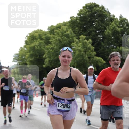 29.06.2025 - hella hamburg halbmarathon Jannik Wohlers http://msf.ph/oto/8141802 29.06.2025 10:43:57 Lombardsbrücke 1345, 1519, 2343, 2610, 3065, 4496, 5647, 5649, 5730, 5731, 6002, 7216, 7818, 7842, 8272, 8763, 9510, 10223, 10303, 10304, 11825, 11955, 12256, 12322, 12409, 12445, 12803, 12995, 13262, 13330, 13390, 13629, 13832, 13906, 13987, 14031, 14091, 14123, 14654, 14874, 15646, 16232, 16244, 16805, 17273, 17314, 17582, 17844, 17968 meine-sportfotos.de