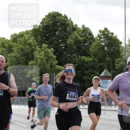 29.06.2025 - hella hamburg halbmarathon Jannik Wohlers http://msf.ph/oto/8141857 29.06.2025 10:44:00 Lombardsbrücke 1345, 1519, 2343, 2610, 3506, 4496, 5647, 5649, 5731, 6002, 7216, 7842, 8272, 9510, 10006, 10223, 10303, 10304, 10416, 11825, 11955, 12256, 12322, 12409, 12803, 12995, 13262, 13288, 13330, 13390, 13629, 13832, 13906, 13987, 14031, 14091, 14123, 14654, 14971, 15646, 16232, 16244, 16805, 17273, 17314, 17844, 17968 meine-sportfotos.de