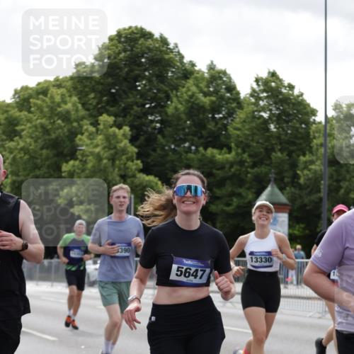 29.06.2025 - hella hamburg halbmarathon Jannik Wohlers http://msf.ph/oto/8141866 29.06.2025 10:44:00 Lombardsbrücke 1345, 1519, 2343, 2610, 3506, 4496, 5647, 5649, 5731, 6002, 7216, 7842, 8272, 9510, 10006, 10223, 10303, 10304, 10416, 11825, 11955, 12256, 12322, 12409, 12803, 12995, 13262, 13288, 13330, 13390, 13629, 13832, 13906, 13987, 14031, 14091, 14123, 14654, 14971, 15646, 16232, 16244, 16805, 17273, 17314, 17844, 17968 meine-sportfotos.de
