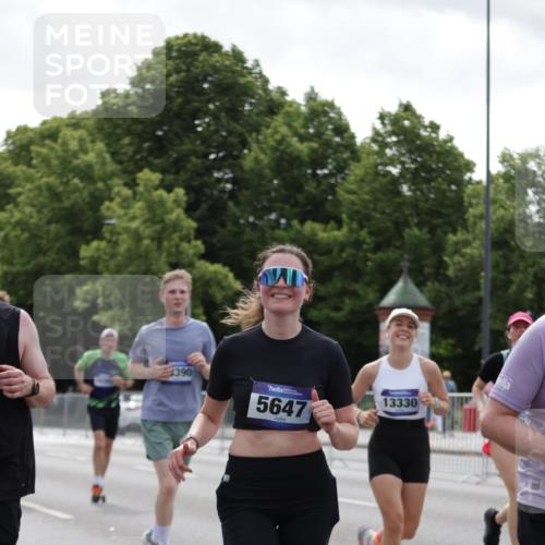 29.06.2025 - hella hamburg halbmarathon Jannik Wohlers http://msf.ph/oto/8141869 29.06.2025 10:44:00 Lombardsbrücke 1345, 1519, 2343, 2610, 3506, 4496, 5647, 5649, 5731, 6002, 7216, 7842, 8272, 9510, 10006, 10223, 10303, 10304, 10416, 11825, 11955, 12256, 12322, 12409, 12803, 12995, 13262, 13288, 13330, 13390, 13629, 13832, 13906, 13987, 14031, 14091, 14123, 14654, 14971, 15646, 16232, 16244, 16805, 17273, 17314, 17844, 17968 meine-sportfotos.de