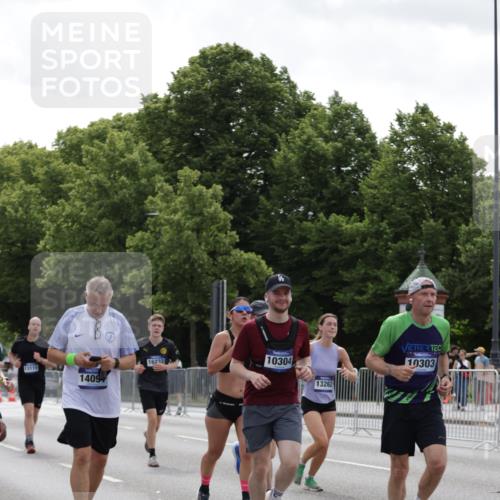 29.06.2025 - hella hamburg halbmarathon Jannik Wohlers http://msf.ph/oto/8141926 29.06.2025 10:44:03 Lombardsbrücke 1345, 1519, 2343, 2610, 3506, 4496, 5647, 5649, 6002, 7216, 7842, 8272, 9510, 9536, 10006, 10223, 10303, 10304, 10416, 11825, 12256, 12322, 12409, 12803, 12995, 13262, 13288, 13330, 13390, 13832, 13906, 14091, 14123, 14350, 14654, 14971, 15646, 16232, 16805, 17273, 17314, 17844, 17968 meine-sportfotos.de