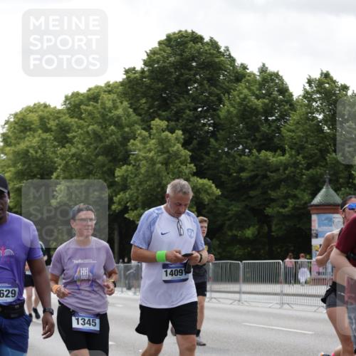 29.06.2025 - hella hamburg halbmarathon Jannik Wohlers http://msf.ph/oto/8141949 29.06.2025 10:44:04 Lombardsbrücke 1345, 1519, 2343, 2610, 3506, 4496, 5647, 5649, 6002, 7216, 7842, 8272, 9510, 9536, 10006, 10223, 10303, 10304, 10416, 11825, 12256, 12322, 12409, 12803, 12995, 13262, 13288, 13330, 13390, 13832, 13906, 14091, 14123, 14350, 14654, 14971, 15646, 16232, 16805, 17273, 17314, 17844, 17968, 18454, 18459 meine-sportfotos.de