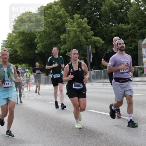 29.06.2025 - hella hamburg halbmarathon Jannik Wohlers http://msf.ph/oto/8142003 29.06.2025 10:44:08 Lombardsbrücke 1345, 2343, 2610, 3506, 4215, 4496, 4968, 5355, 5647, 5649, 6002, 7216, 9397, 9536, 10006, 10303, 10304, 10416, 11825, 12322, 12409, 13262, 13288, 13330, 13390, 13906, 14091, 14123, 14350, 14654, 14681, 14971, 15646, 16232, 16805, 17273, 17314, 17968, 18454, 18459, 19133 meine-sportfotos.de