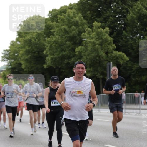 29.06.2025 - hella hamburg halbmarathon Jannik Wohlers http://msf.ph/oto/8142059 29.06.2025 10:44:12 Lombardsbrücke 2674, 3506, 4215, 4968, 5355, 5649, 6002, 7216, 9331, 9333, 9397, 9536, 10006, 10303, 10304, 10416, 12409, 13262, 13288, 13330, 13390, 14091, 14350, 14681, 14971, 16232, 17372, 18454, 18459, 19133 meine-sportfotos.de
