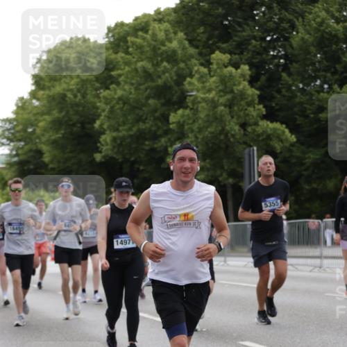 29.06.2025 - hella hamburg halbmarathon Jannik Wohlers http://msf.ph/oto/8142065 29.06.2025 10:44:12 Lombardsbrücke 2674, 3506, 4215, 4968, 5355, 5649, 6002, 7216, 9331, 9333, 9397, 9536, 10006, 10303, 10304, 10416, 12409, 13262, 13288, 13330, 13390, 14091, 14350, 14681, 14971, 16232, 17372, 18454, 18459, 19133 meine-sportfotos.de