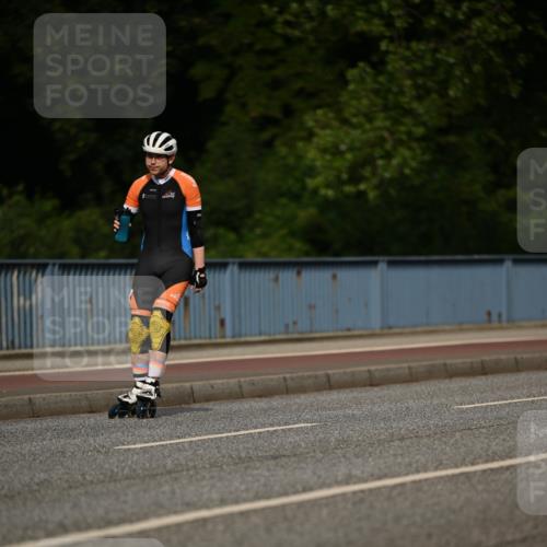 29.06.2025 - hella hamburg halbmarathon Dr. Thomas Lammeyer http://msf.ph/oto/8142151 29.06.2025 09:00:37 Kennedybrücke  meine-sportfotos.de