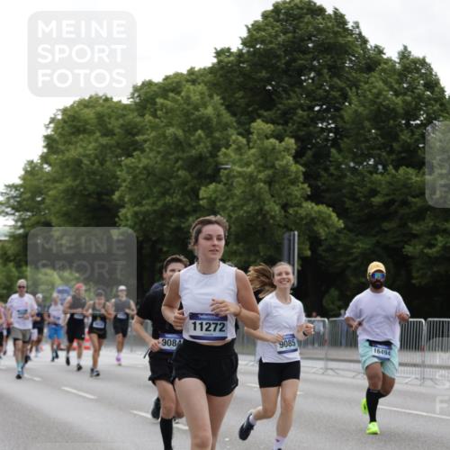 29.06.2025 - hella hamburg halbmarathon Jannik Wohlers http://msf.ph/oto/8142237 29.06.2025 10:44:24 Lombardsbrücke 1273, 1629, 1924, 2674, 3570, 4215, 4275, 4968, 5355, 6841, 6888, 8582, 9036, 9084, 9085, 9331, 9333, 9397, 10668, 10707, 11272, 12318, 13039, 13261, 14325, 14681, 15809, 16101, 16494, 16577, 17372, 18454, 18459, 19133 meine-sportfotos.de
