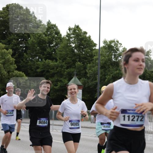 29.06.2025 - hella hamburg halbmarathon Jannik Wohlers http://msf.ph/oto/8142282 29.06.2025 10:44:25 Lombardsbrücke 1273, 1629, 1924, 2674, 3570, 4215, 4275, 4968, 5355, 6841, 6888, 8582, 9036, 9084, 9085, 9331, 9333, 9397, 10668, 10707, 11272, 12318, 13039, 13261, 13580, 14325, 14681, 15809, 16101, 16494, 16577, 16850, 17372, 18454, 18459, 19133 meine-sportfotos.de