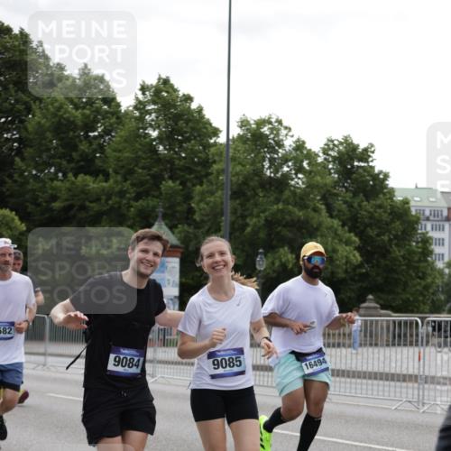 29.06.2025 - hella hamburg halbmarathon Jannik Wohlers http://msf.ph/oto/8142307 29.06.2025 10:44:26 Lombardsbrücke 1024, 1273, 1629, 1924, 2674, 3570, 4215, 4275, 4968, 5355, 6841, 6888, 8582, 8907, 9036, 9084, 9085, 9331, 9333, 9397, 10668, 10707, 11272, 12318, 12394, 13039, 13261, 13580, 14325, 14681, 15809, 16101, 16494, 16577, 16850, 17372, 18230, 19133 meine-sportfotos.de