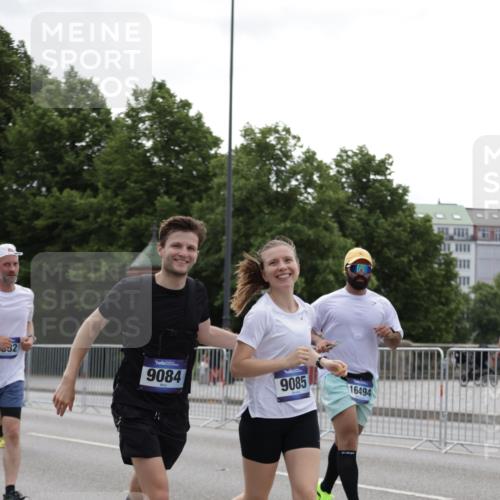29.06.2025 - hella hamburg halbmarathon Jannik Wohlers http://msf.ph/oto/8142318 29.06.2025 10:44:26 Lombardsbrücke 1024, 1273, 1629, 1924, 2674, 3570, 4215, 4275, 4968, 5355, 6841, 6888, 8582, 8907, 9036, 9084, 9085, 9331, 9333, 9397, 10668, 10707, 11272, 12318, 12394, 13039, 13261, 13580, 14325, 14681, 15809, 16101, 16494, 16577, 16850, 17372, 18230, 19133 meine-sportfotos.de