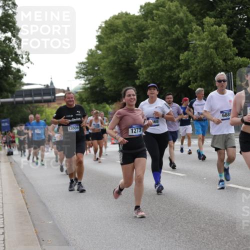 29.06.2025 - hella hamburg halbmarathon Jannik Wohlers http://msf.ph/oto/8142403 29.06.2025 10:44:30 Lombardsbrücke 1024, 1273, 1629, 1924, 2007, 2674, 2779, 3570, 4275, 6841, 6888, 8582, 8907, 9036, 9084, 9085, 9331, 9333, 10562, 10566, 10668, 10707, 11272, 12198, 12318, 12394, 13039, 13261, 13580, 14325, 15809, 16101, 16494, 16577, 16850, 17372, 17521, 18084, 18230, 18294 meine-sportfotos.de