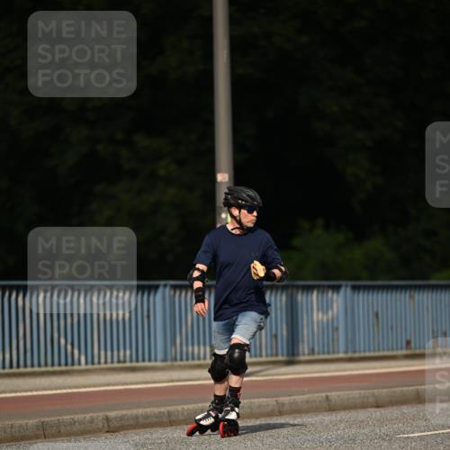 29.06.2025 - hella hamburg halbmarathon Dr. Thomas Lammeyer http://msf.ph/oto/8142429 29.06.2025 09:00:46 Kennedybrücke  meine-sportfotos.de